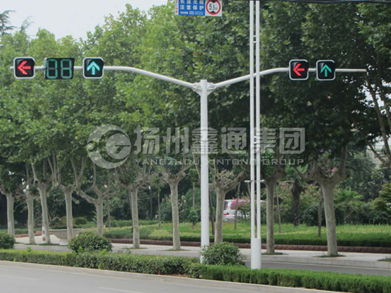 XHDG-041，Y型雙挑信號燈桿
