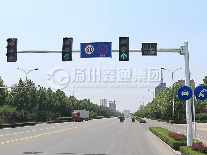 XHDG-060，八棱懸臂信號(hào)燈桿